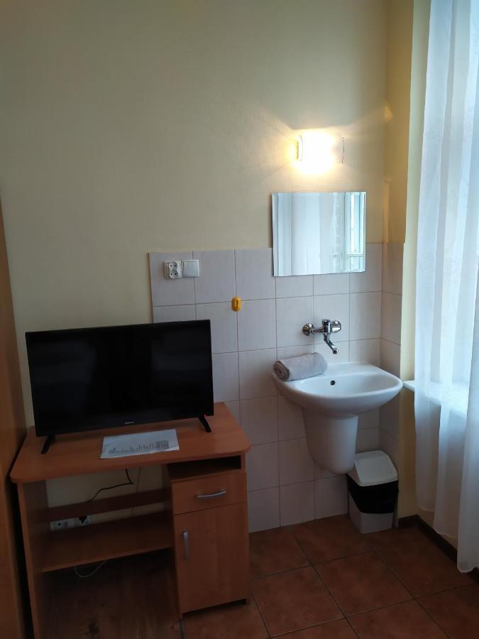 Dom Turysty Motel Kostrzyn nad Odra Buitenkant foto