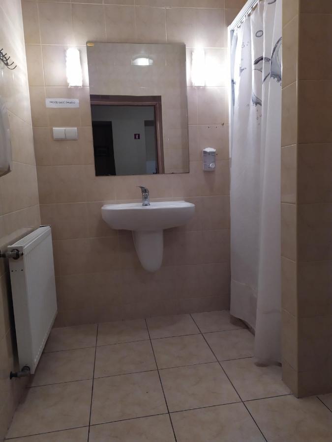 Dom Turysty Motel Kostrzyn nad Odra Buitenkant foto